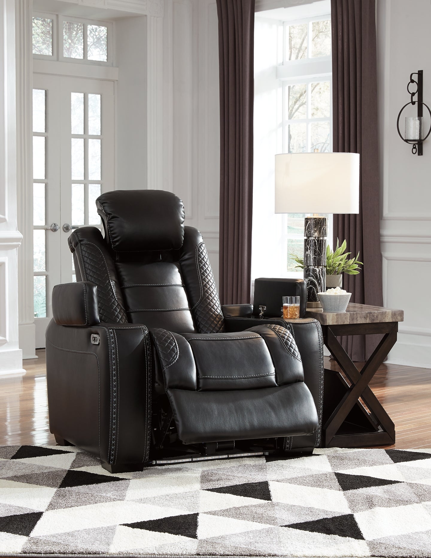 Party Time PWR Recliner/ADJ Headrest